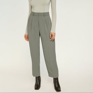 ARITZIA Carrot Pant